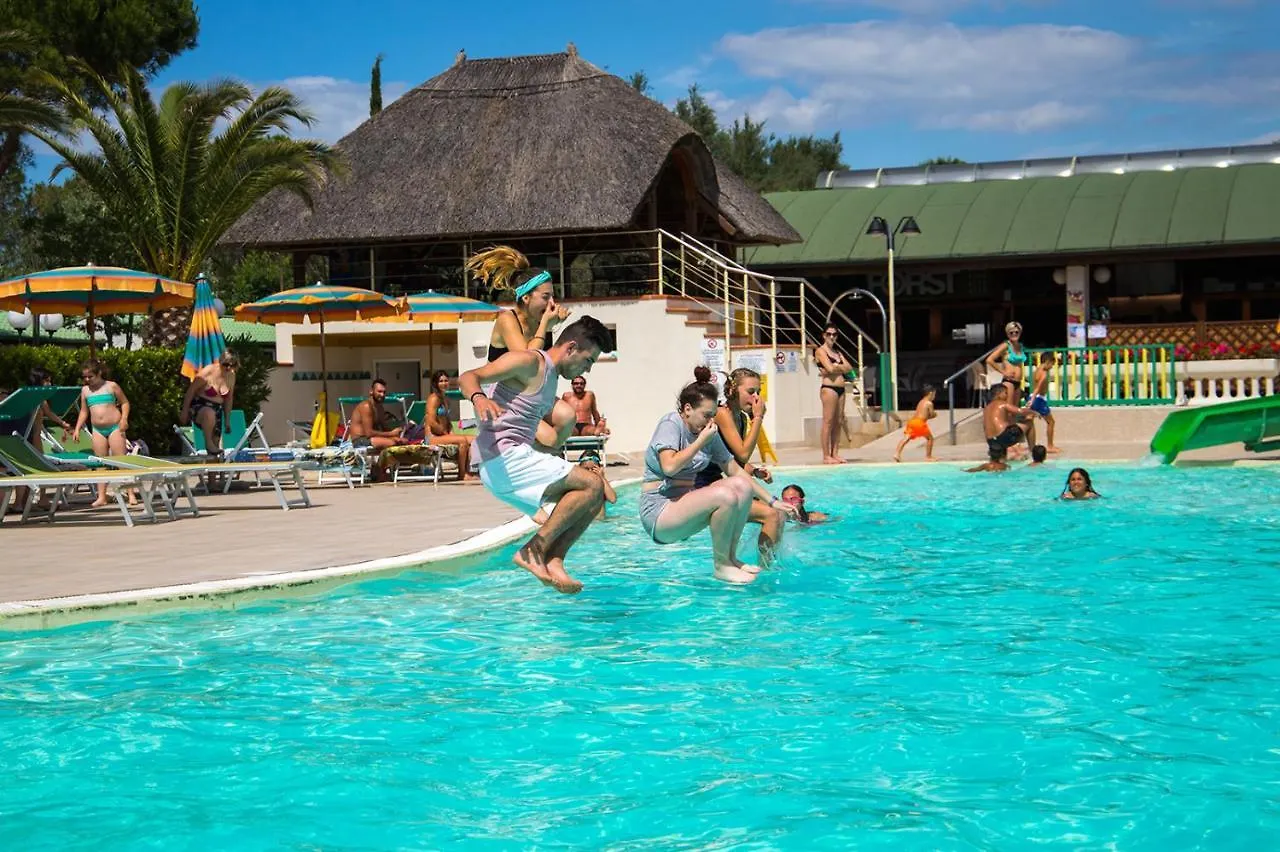 Vacanceselect Mobil Homes - Camping Freetime Marina Di Bibbona Campeggio